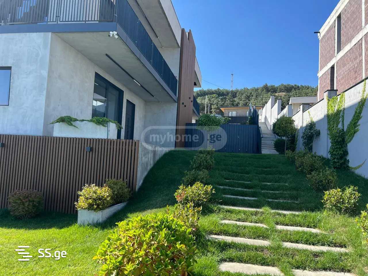 6 Room Private House For Rent. Okrokana view 5