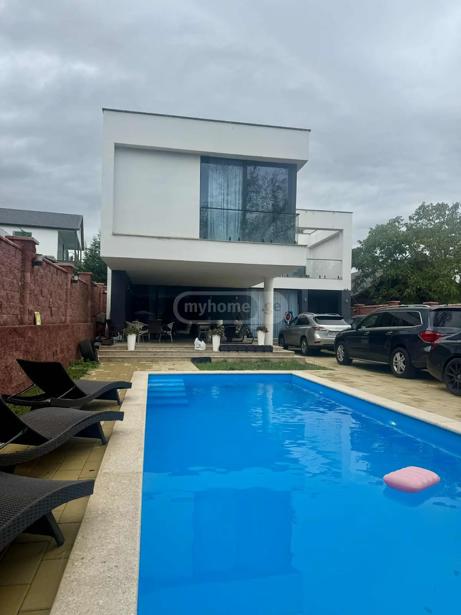 8 room Private House For Sale. Tabakhmela