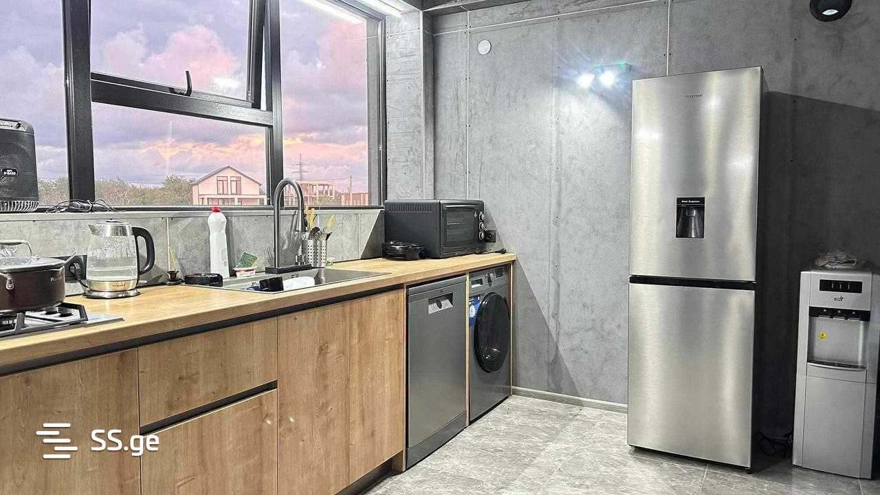 5 Room Private House For Sale view 8