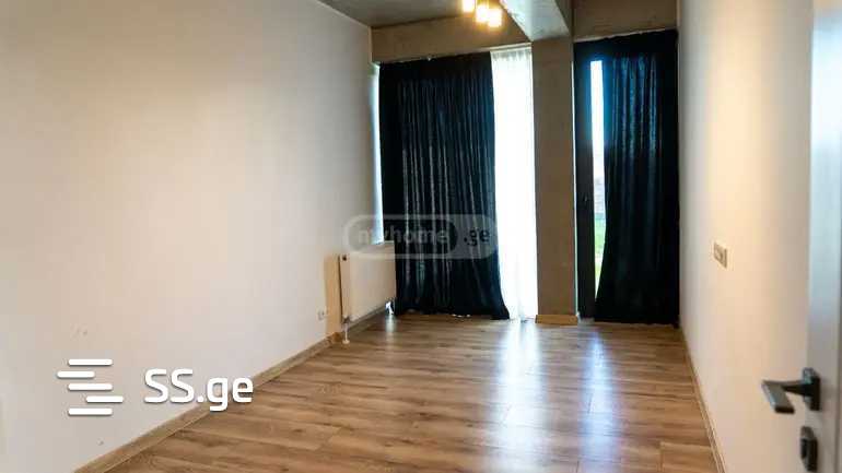 8 Room Private House For Sale view 4