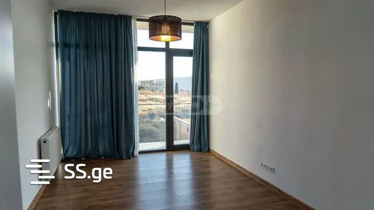 8 Room Private House For Sale view 5