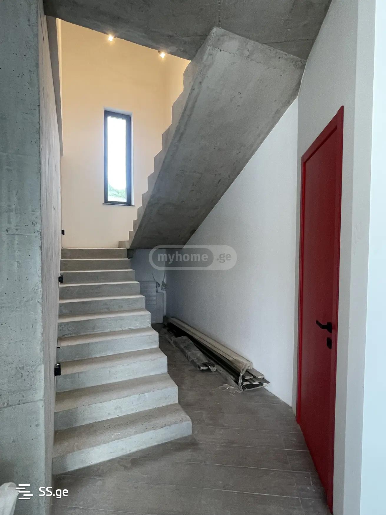 5 Room Summer Cottage For Rent. Mtatsminda view 14