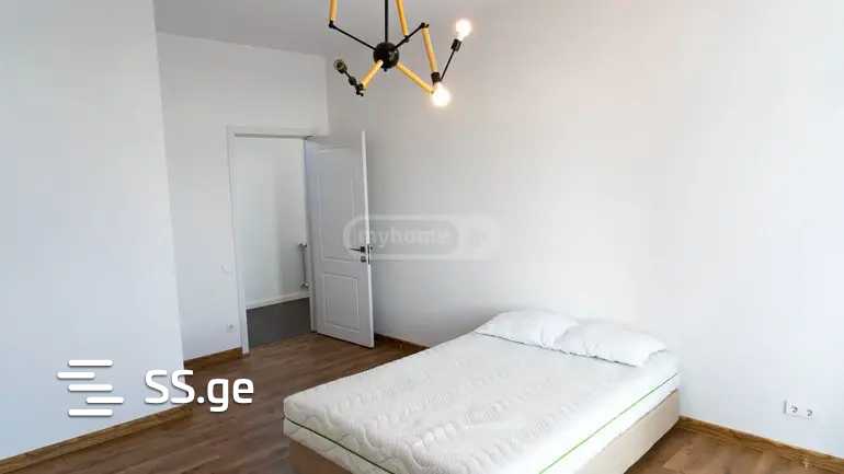 8 Room Private House For Sale view 3