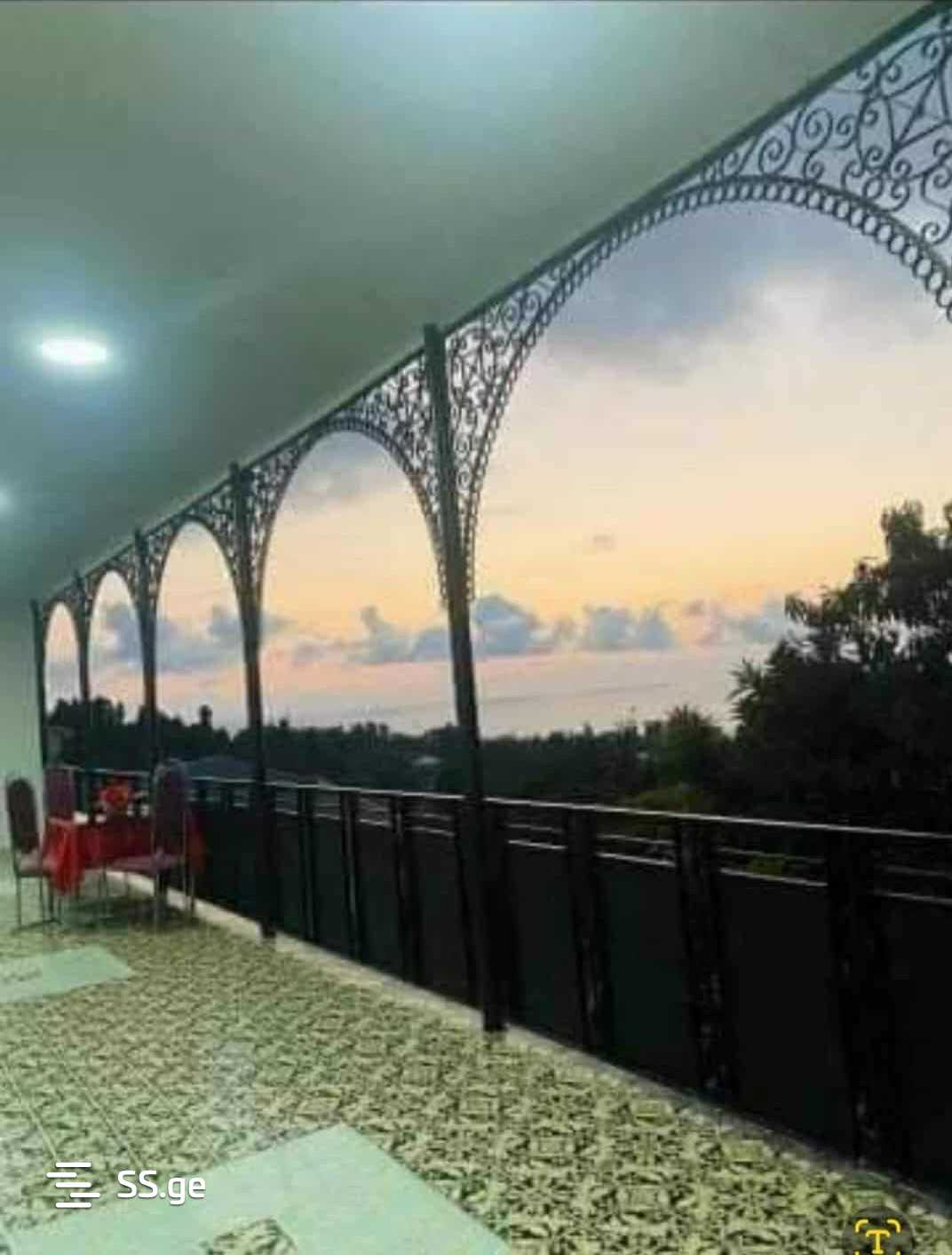 5 Room Private House For Sale view 2