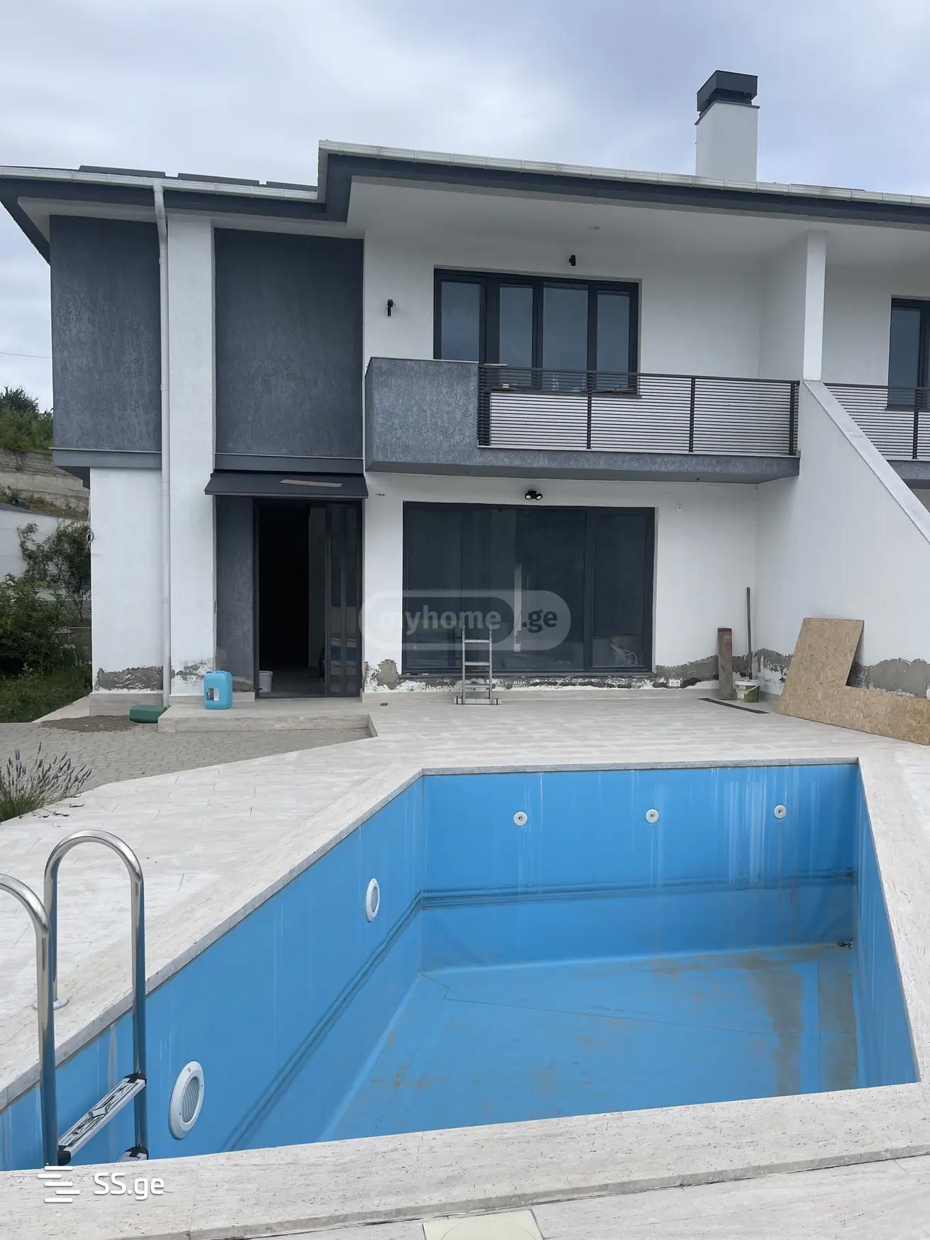 5 Room Summer Cottage For Rent. Mtatsminda view 11