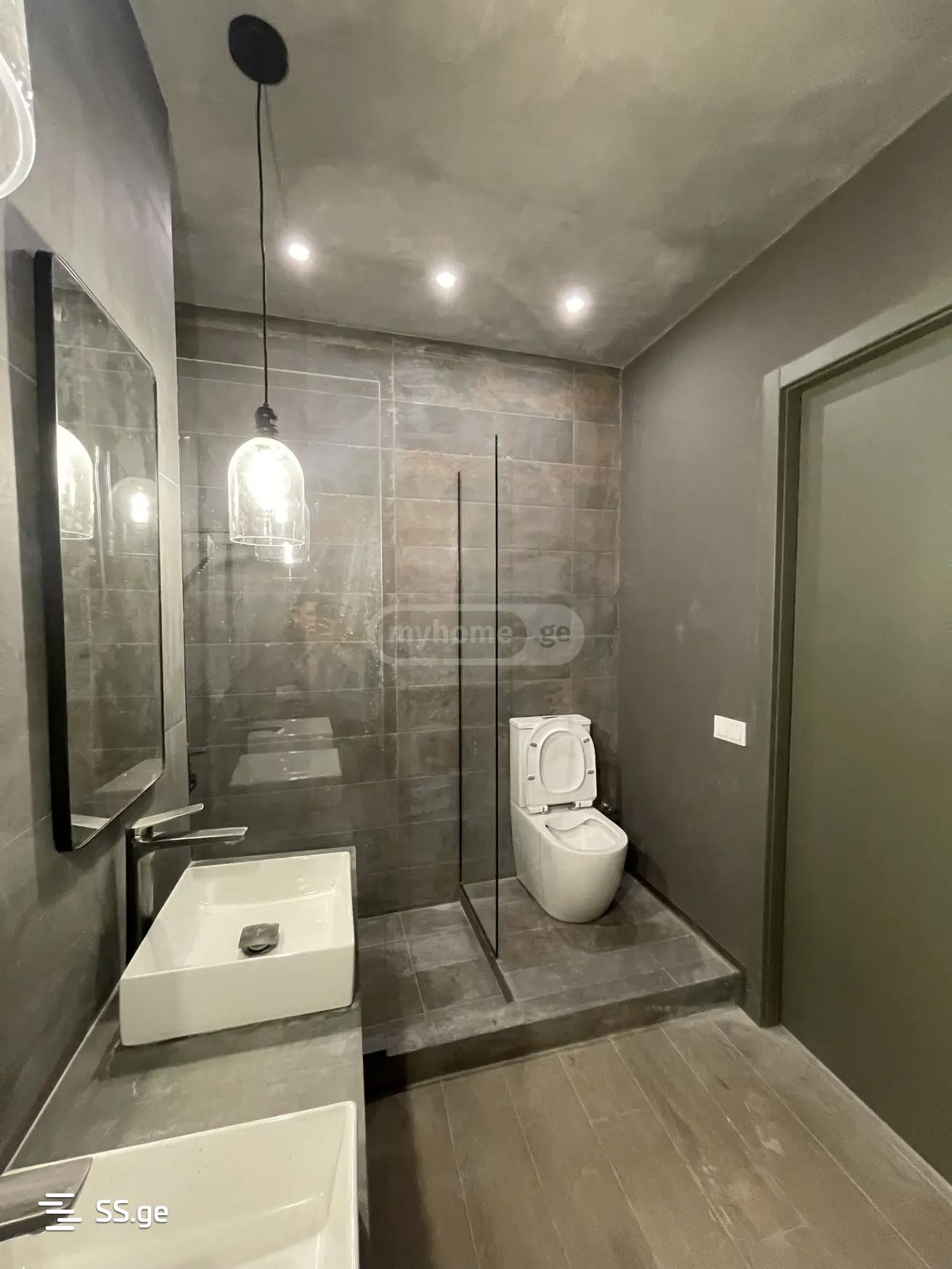 5 Room Summer Cottage For Rent. Mtatsminda view 6