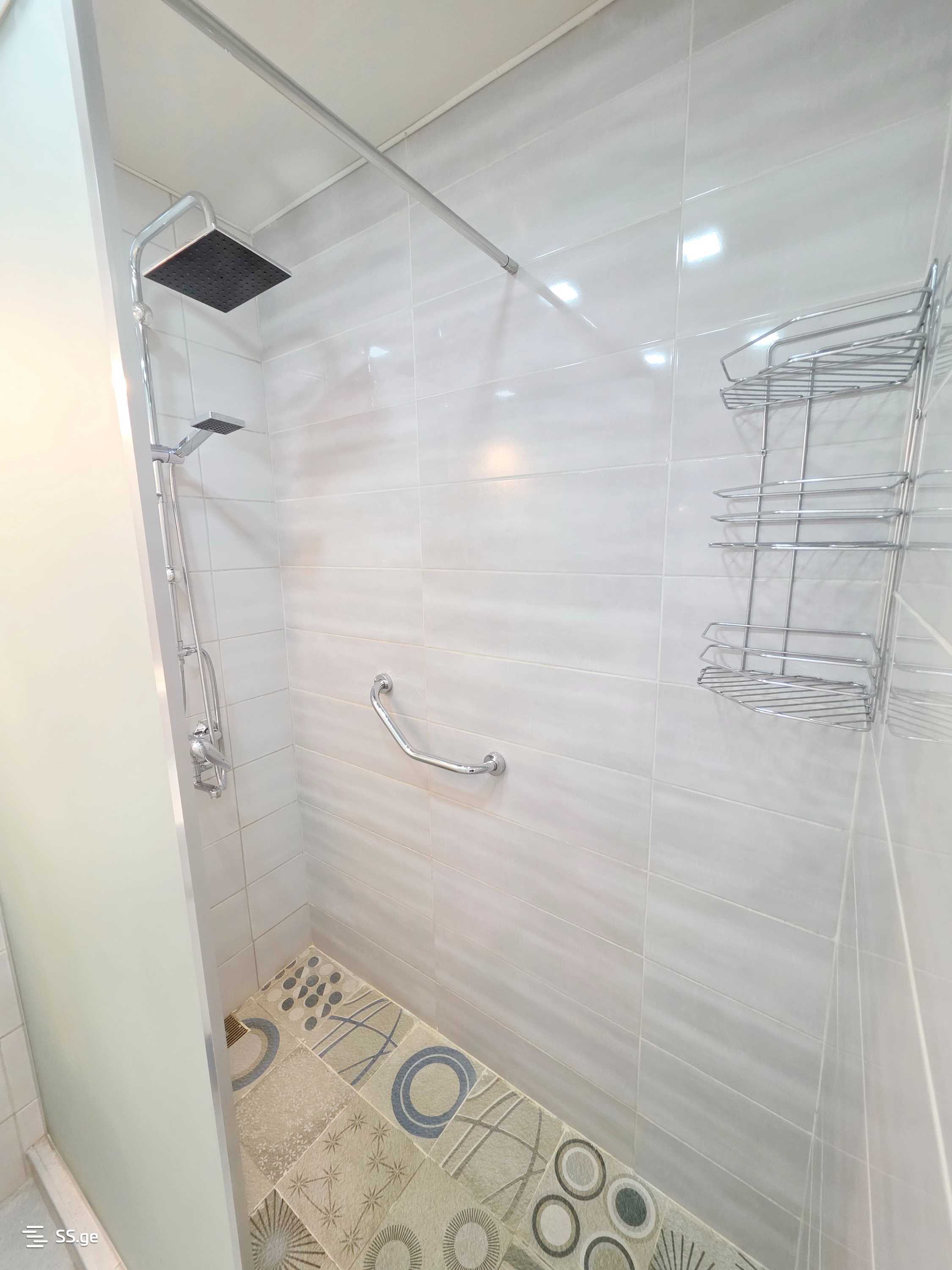 1 Room Flat Daily Rent. Digomi view 11