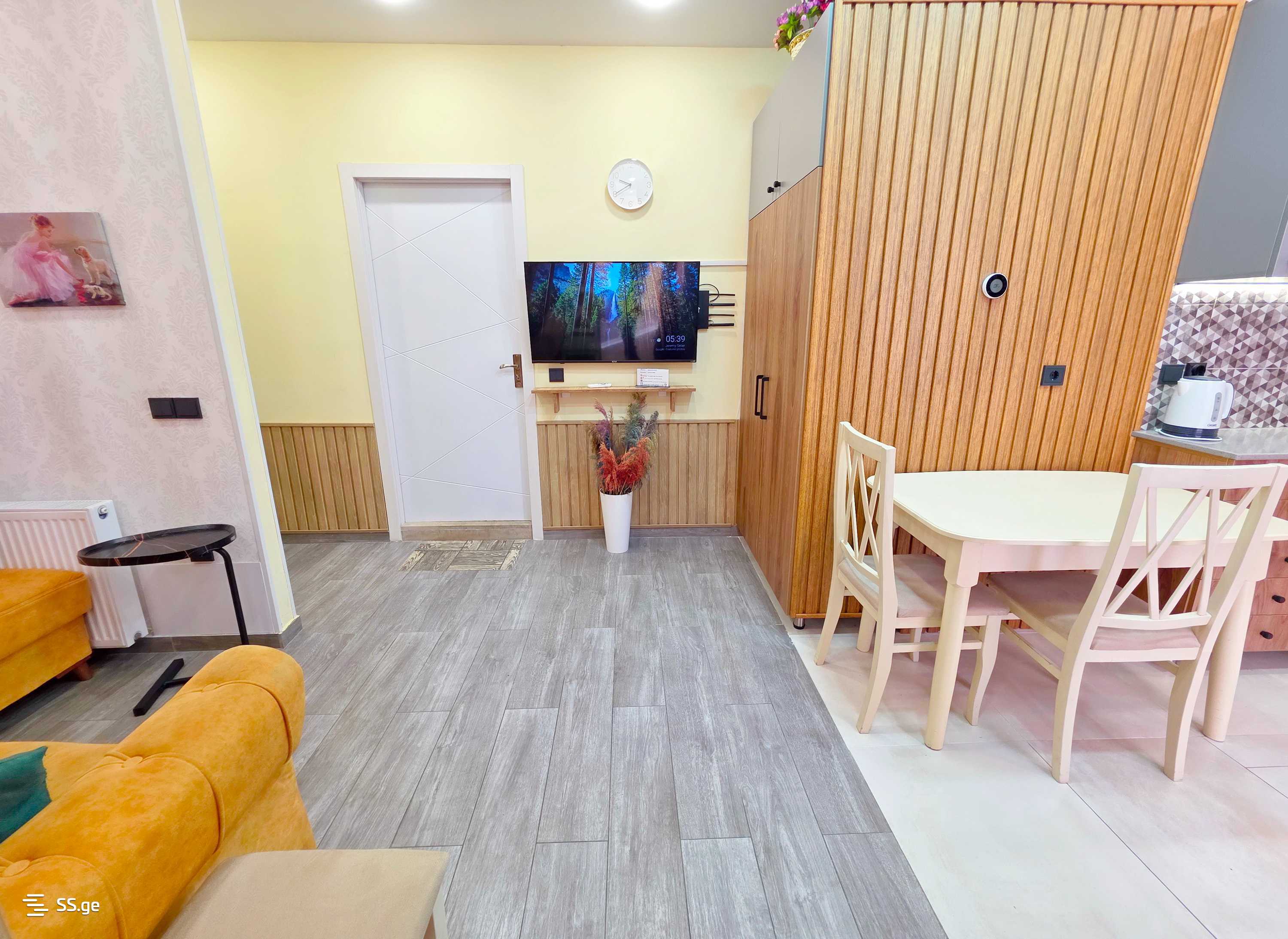 1 Room Flat Daily Rent. Digomi view 2