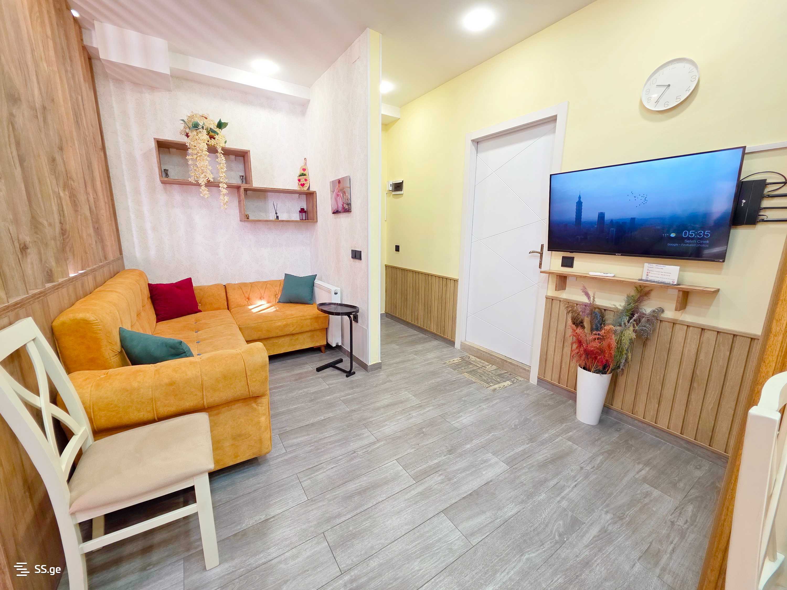1 Room Flat Daily Rent. Digomi view 3