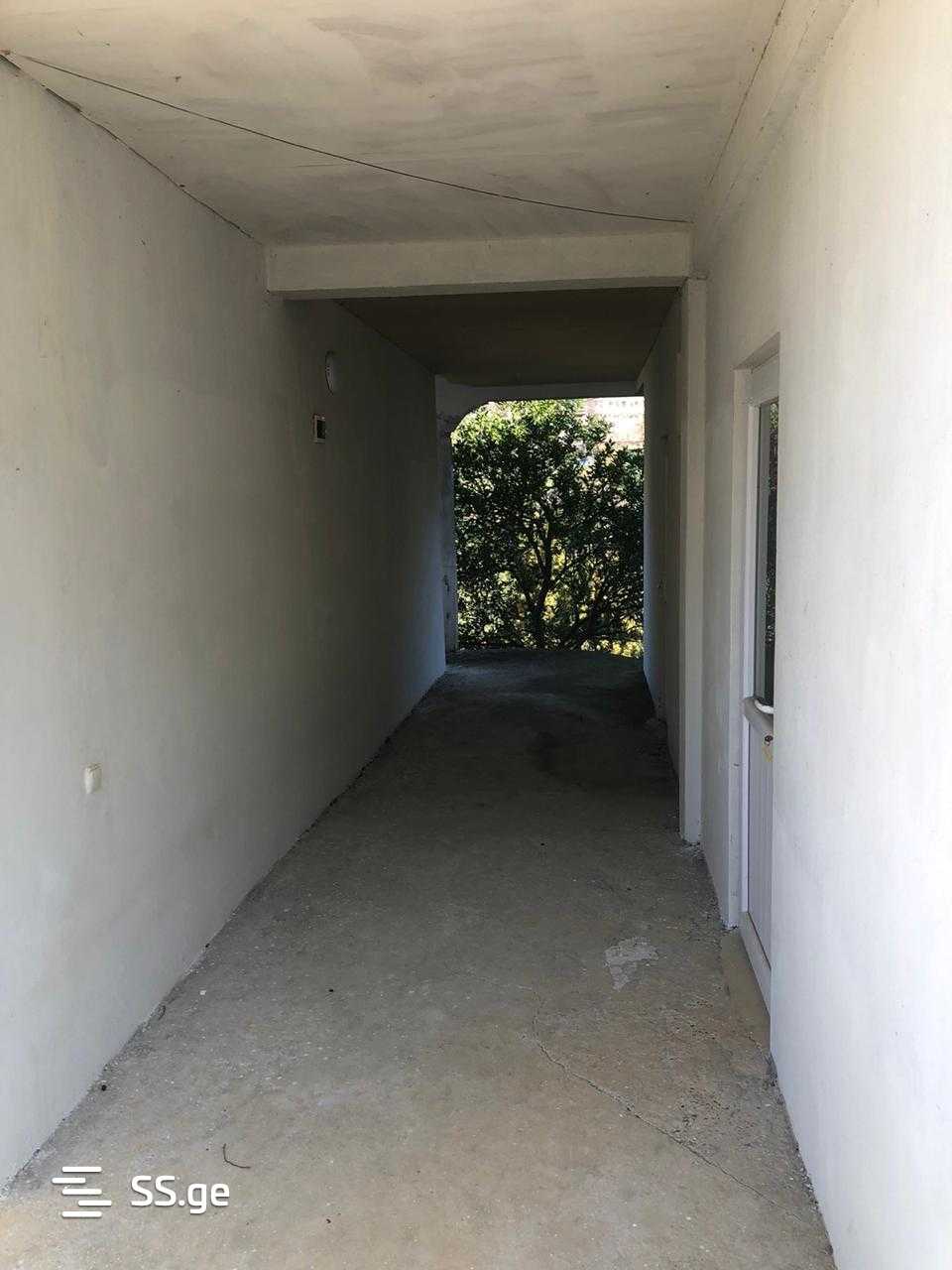 6 Room Private House For Sale view 3