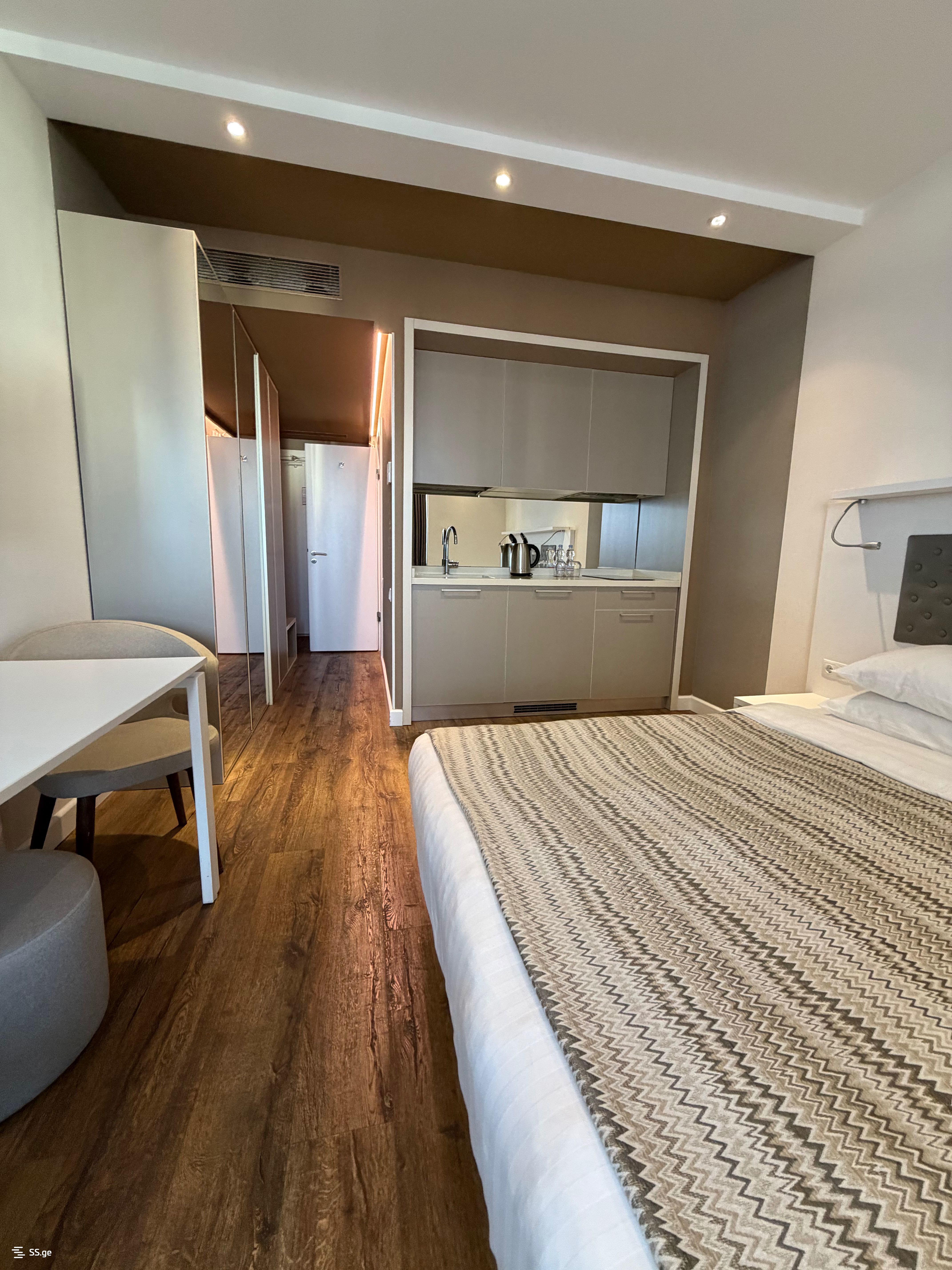 1 room Flat For Sale. Batumi - Bild 6