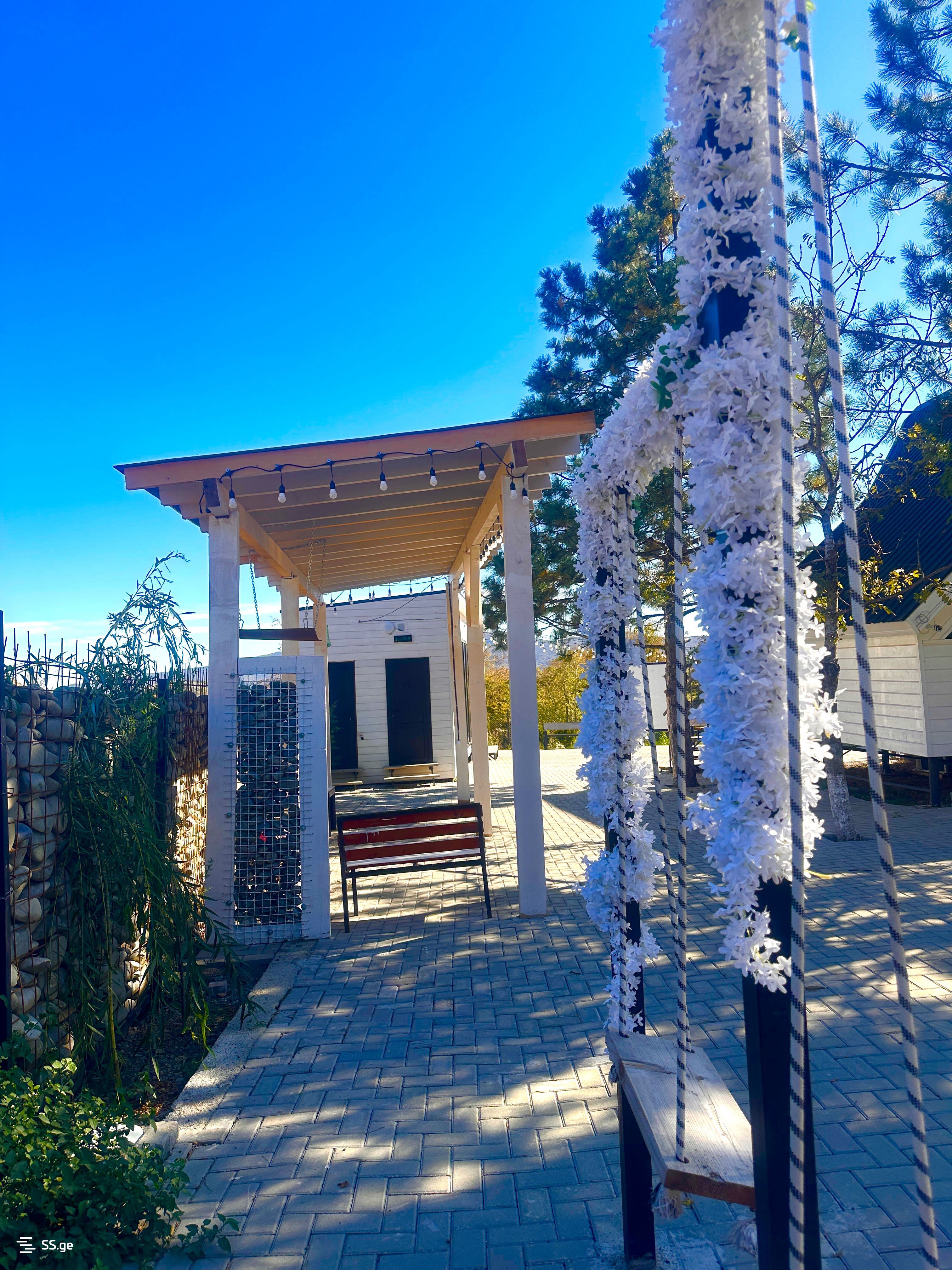 4 Room Private House Daily Rent. Lisi Lake, 1 of 12