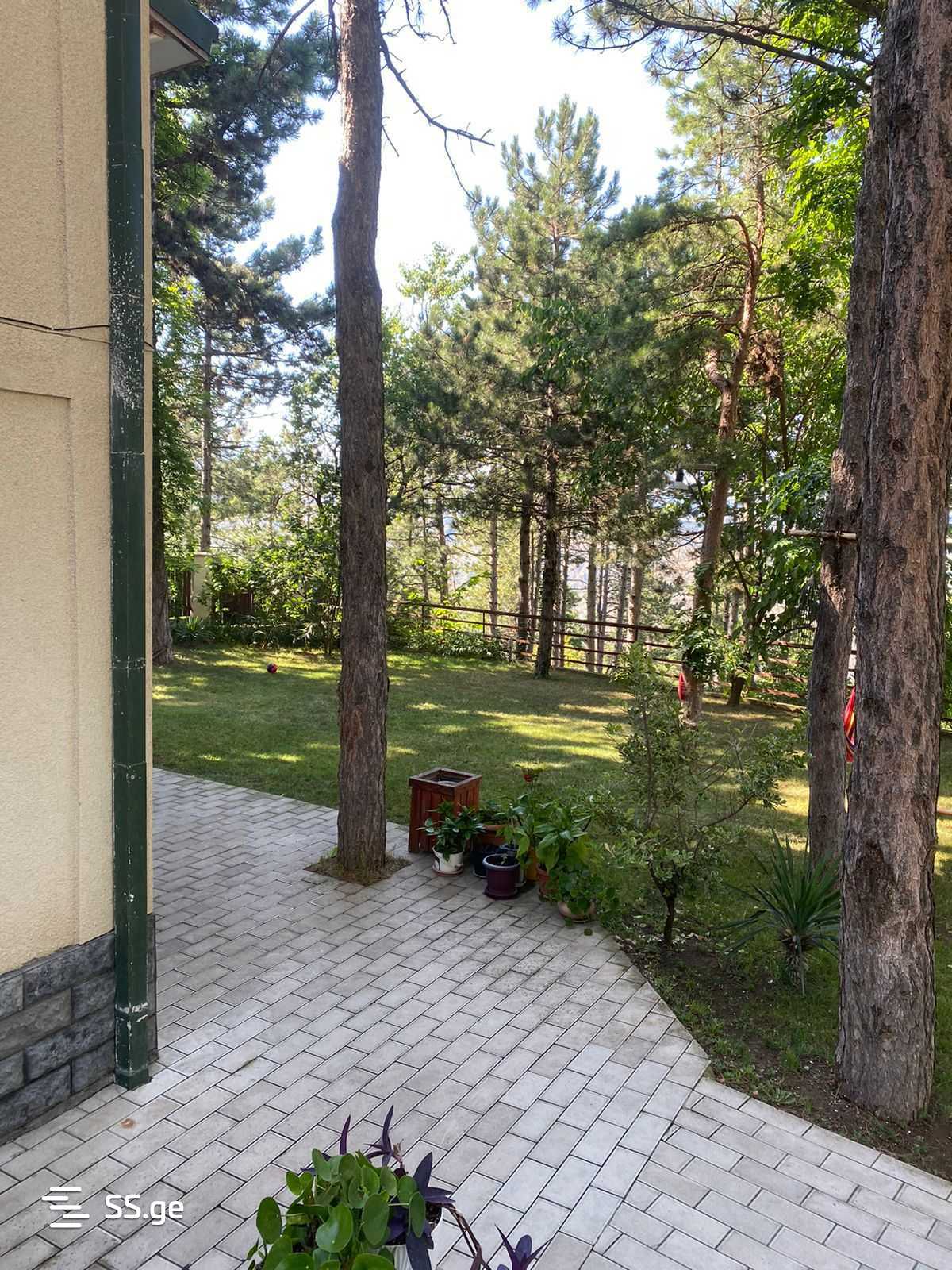 8 Room Private House For Sale view 9