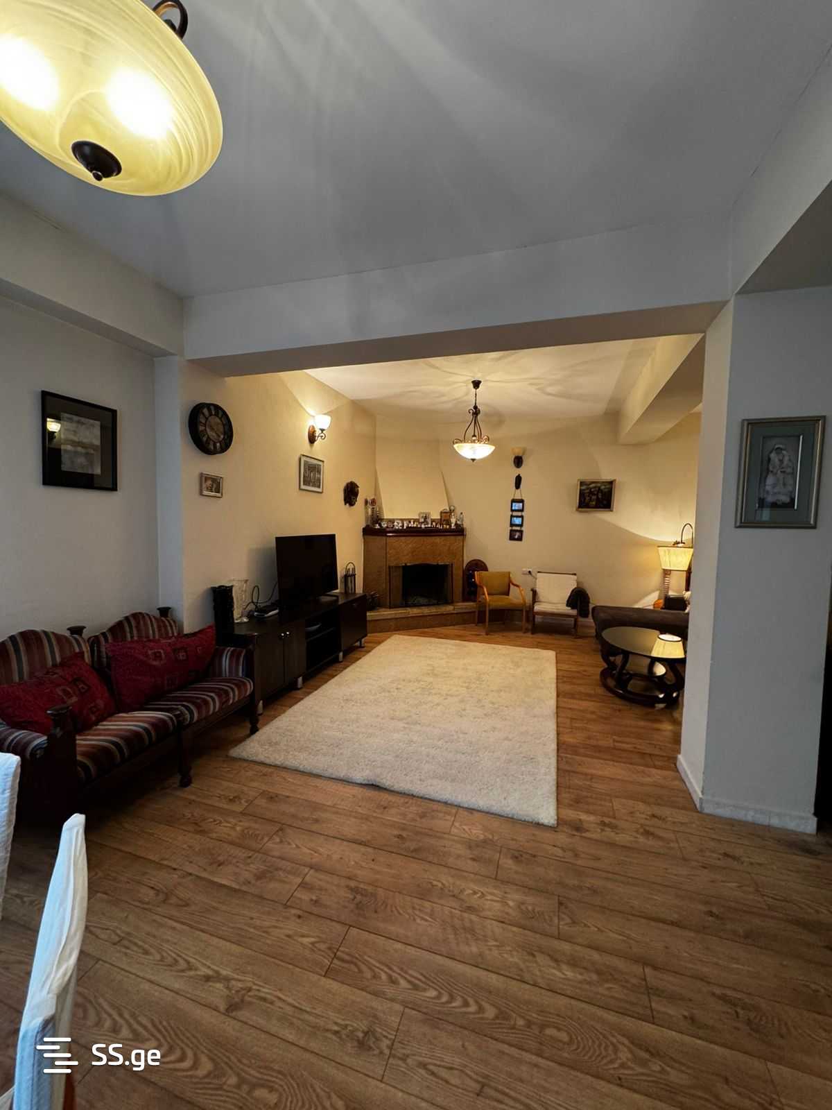 8 Room Private House For Sale, 3 of 4