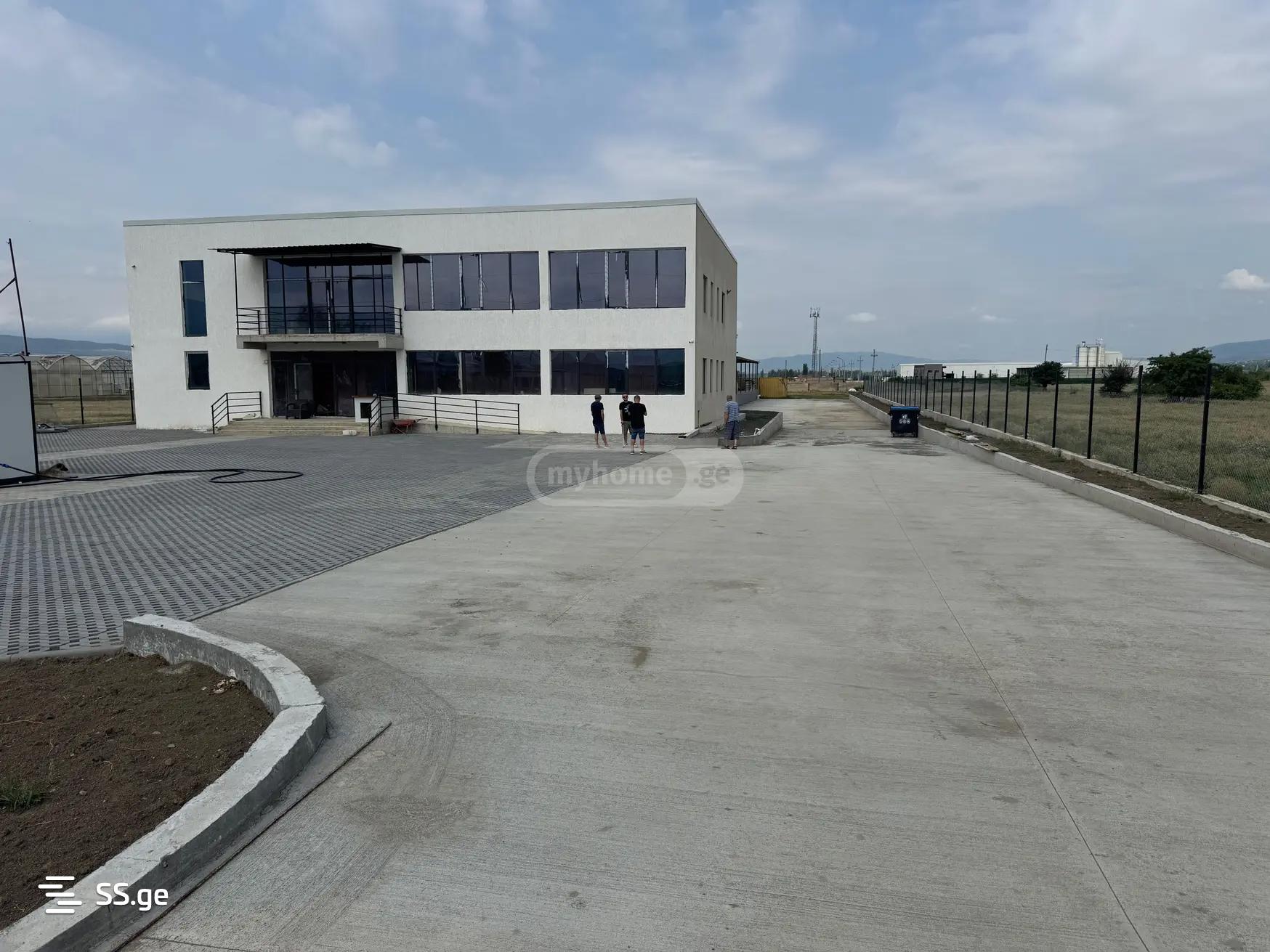 Store-Industrial Property For Rent. Natakhtari view 5