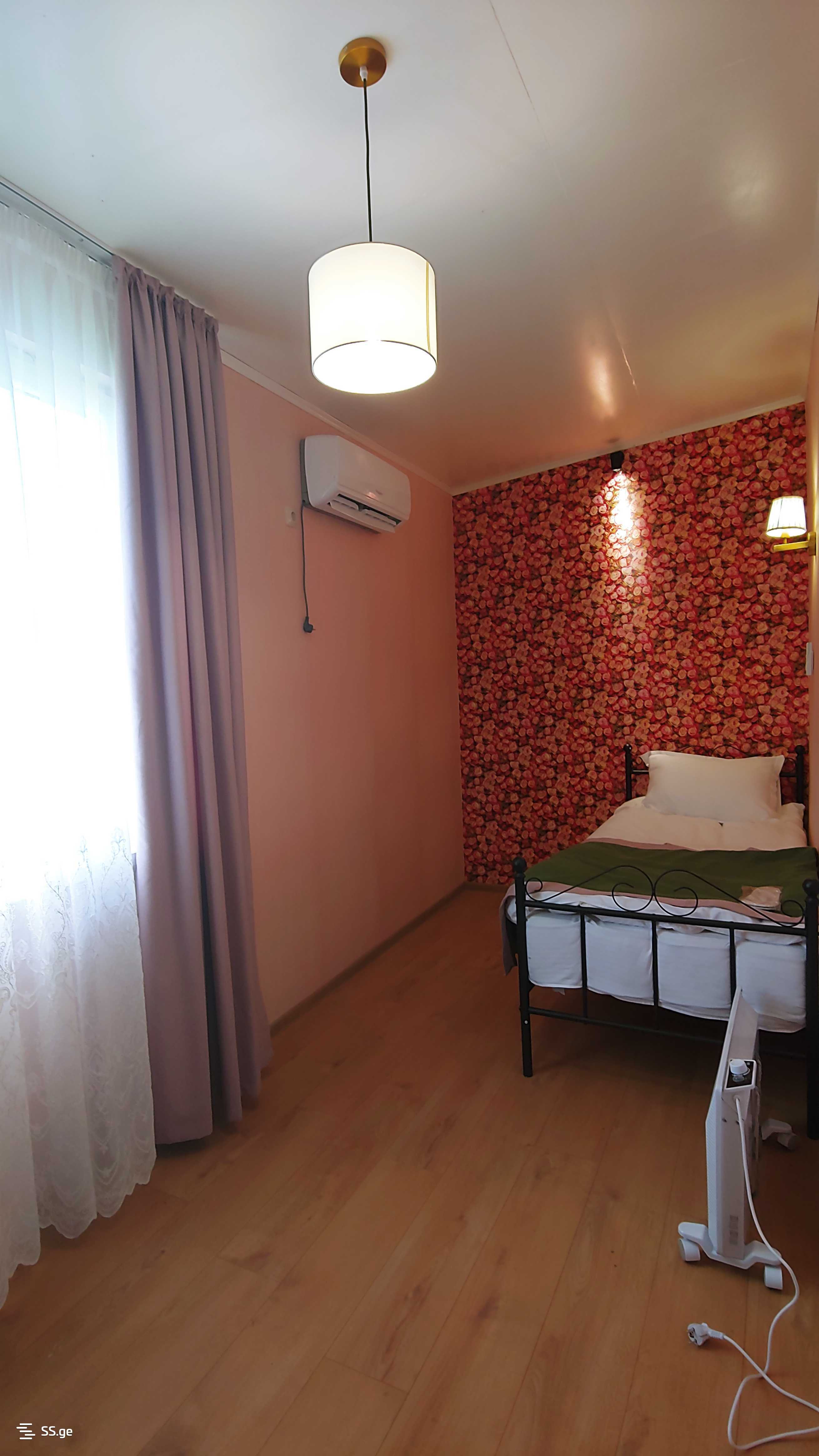 ქირავდება დღიურად 3 ოთახიანი კერძო სახლი კუმისში - სურათი #4