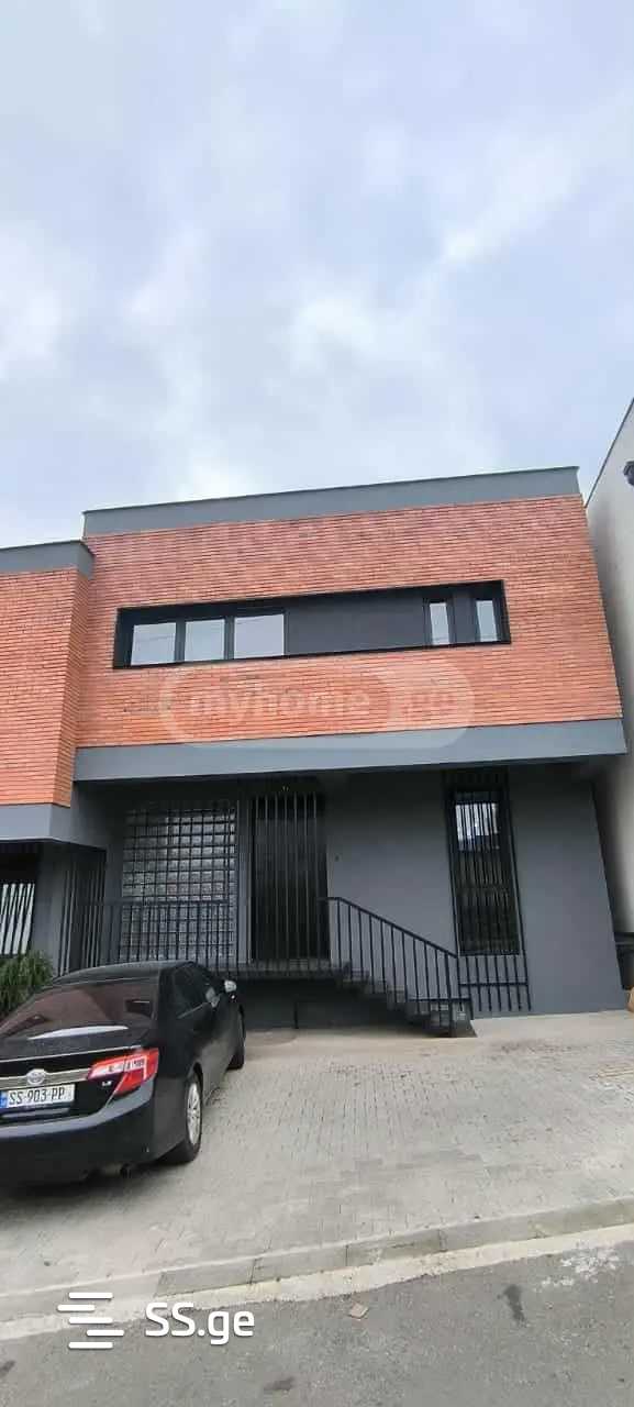 8 Room Private House For Rent. Saburtalo, 1 of 4