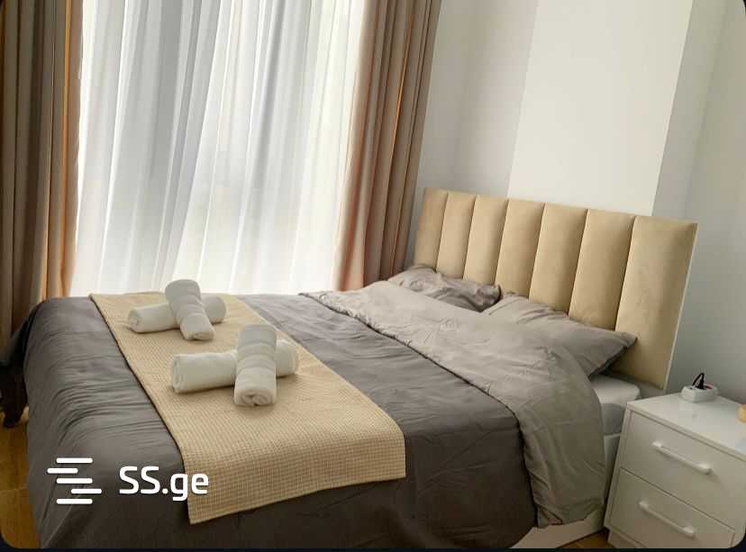 2 Room Flat Daily Rent. Digomi view 5