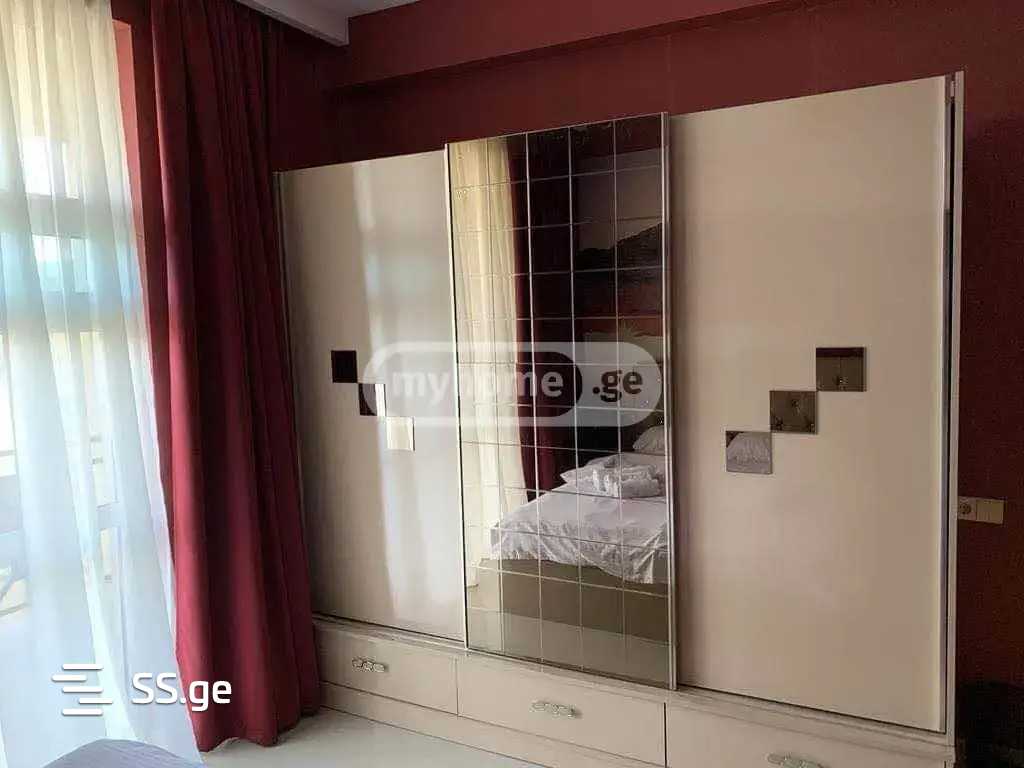10 Room Private House For Rent. Chugureti view 5