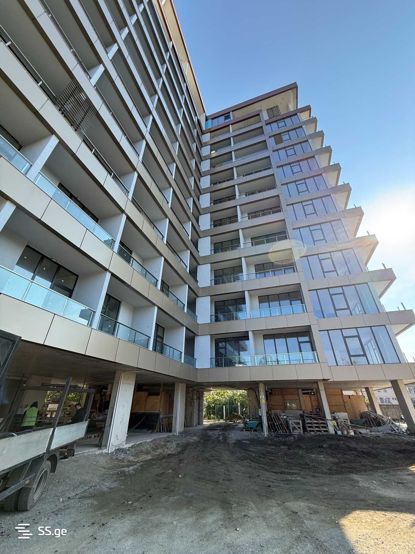 1 Room Flat For Sale view 3
