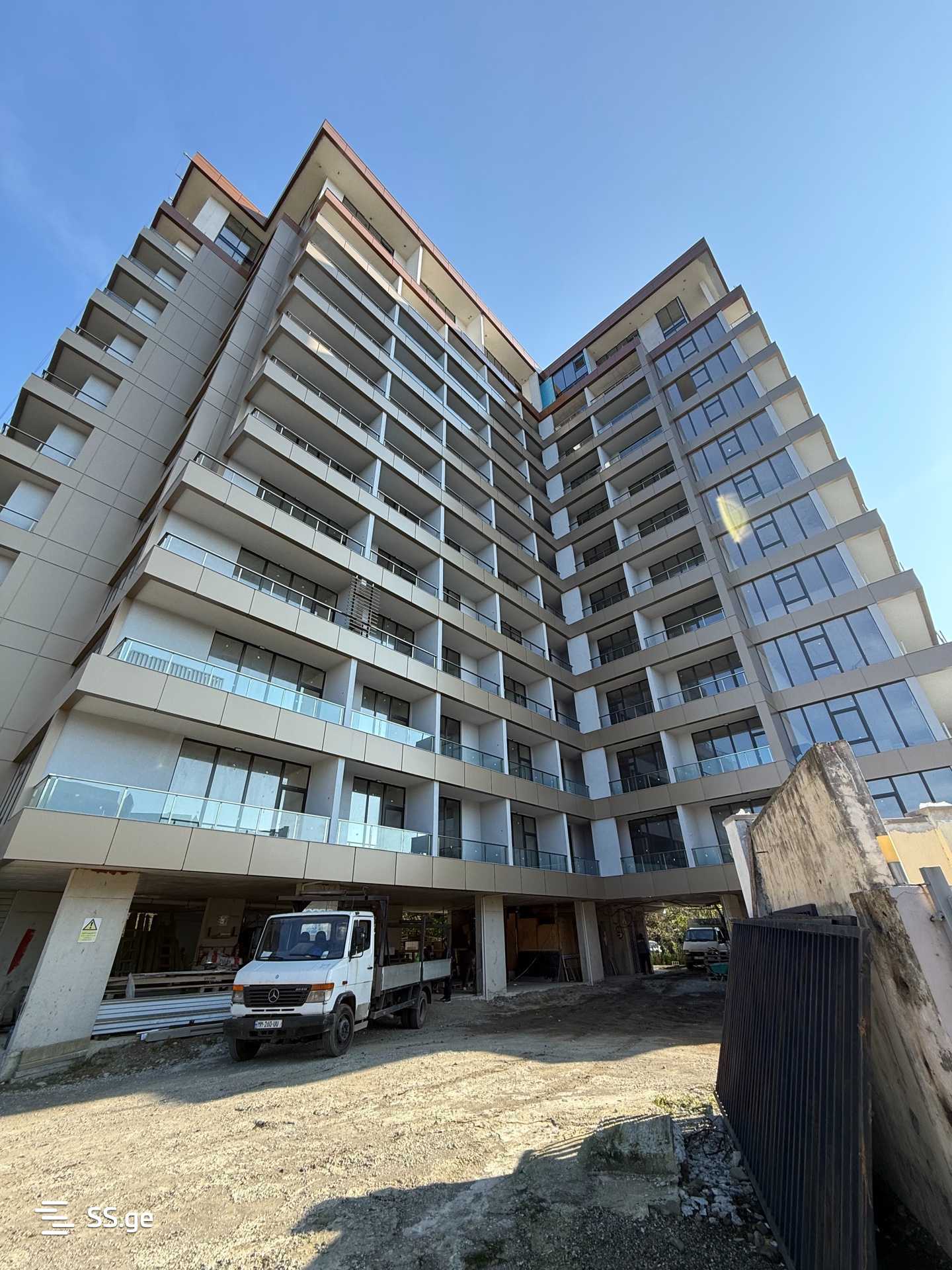 1 Room Flat For Sale view 1