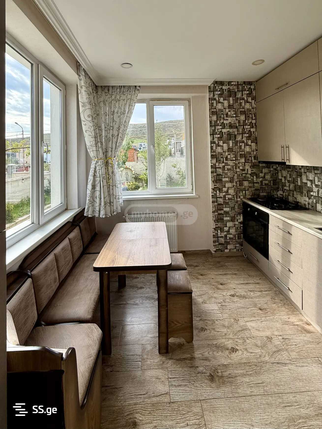 4 Room Private House For Rent. Didi Digomi view 2