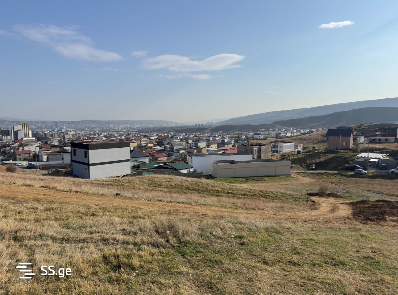 იყიდება მიწის ნაკვეთი დიდ დიღომში