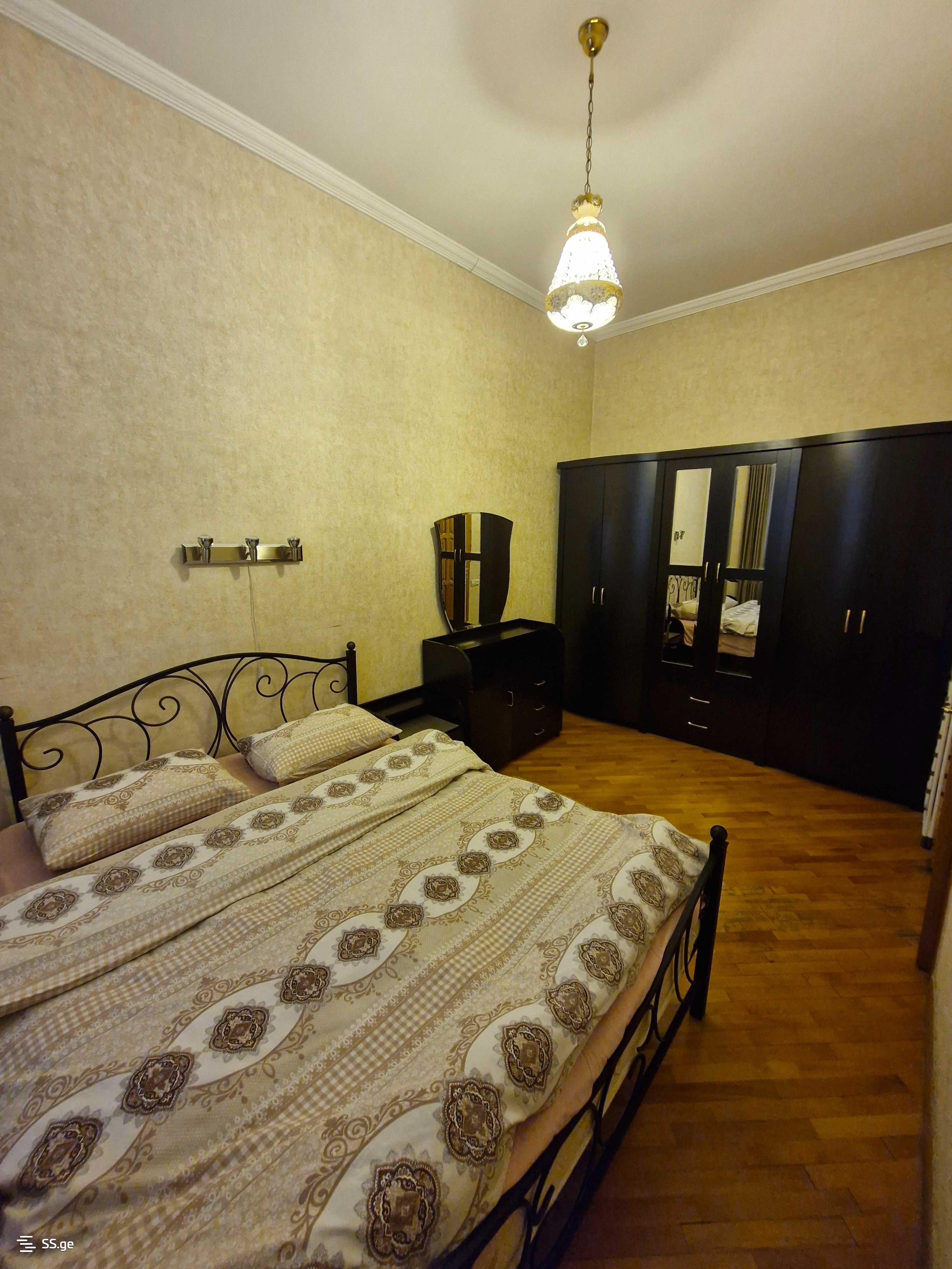 2 Room Flat Daily Rent. Sololaki view 6