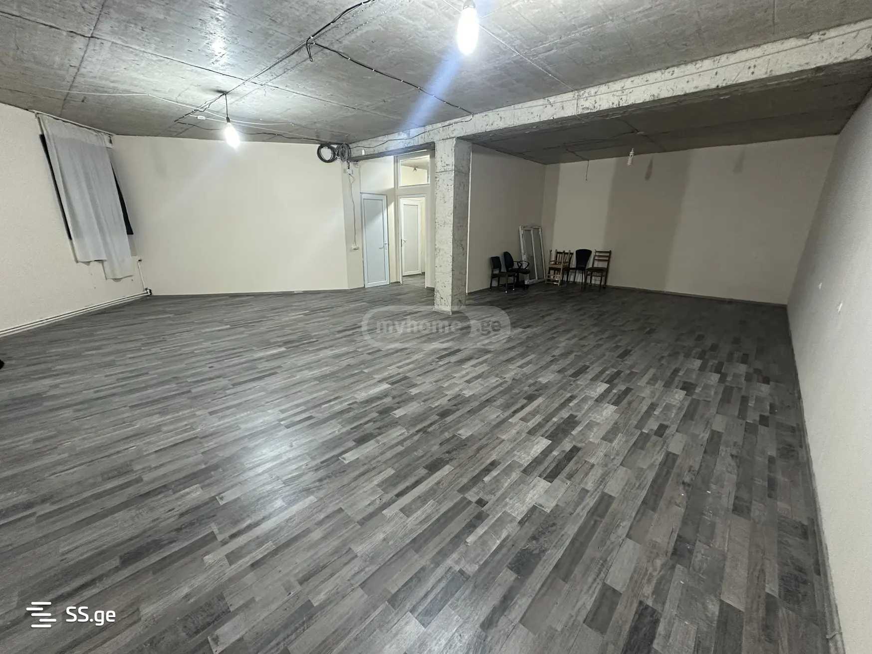 4 Room Private House For Rent. Isani, 2 of 11