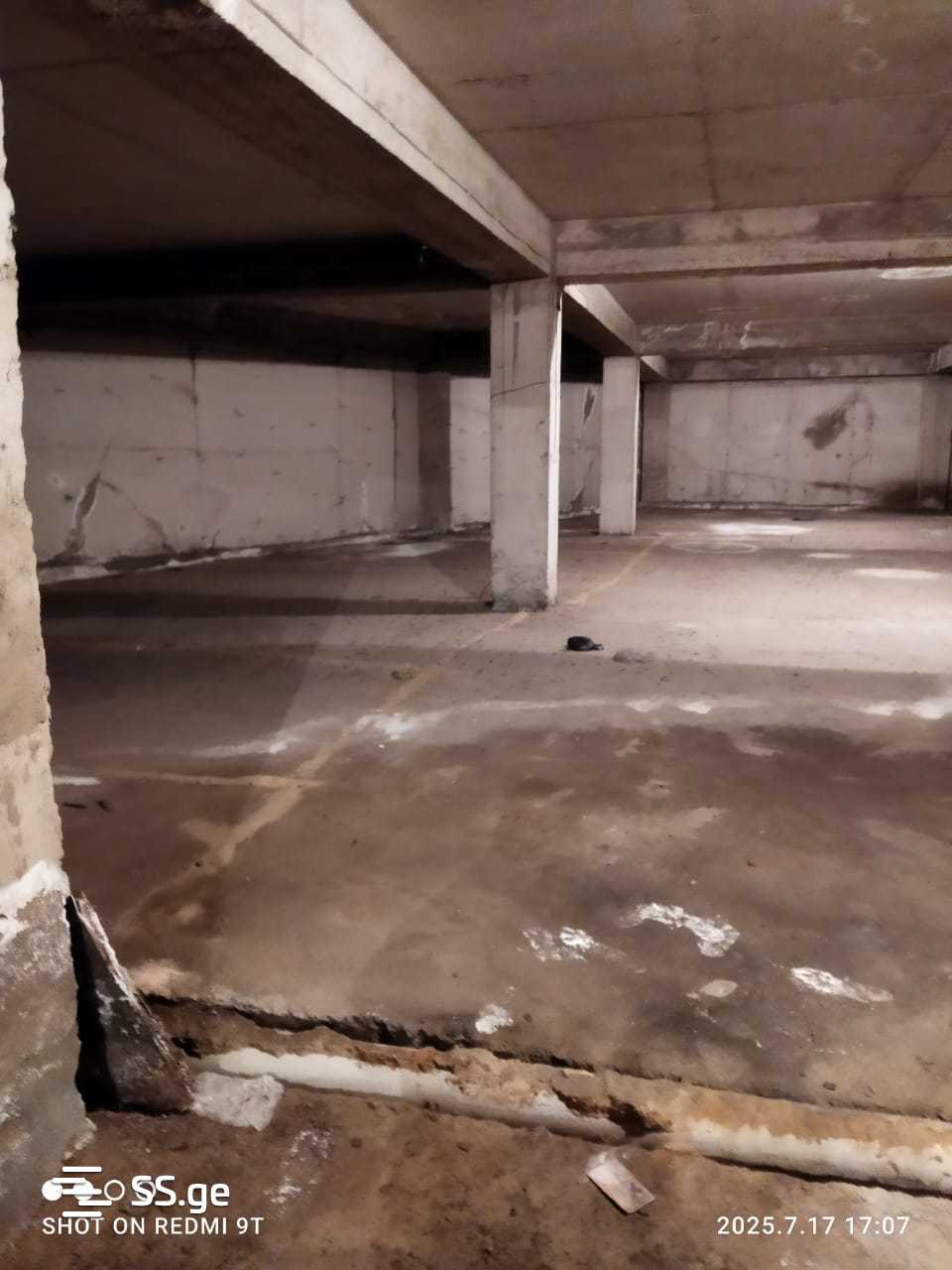 Commercial Space For Sale. Isani view 5