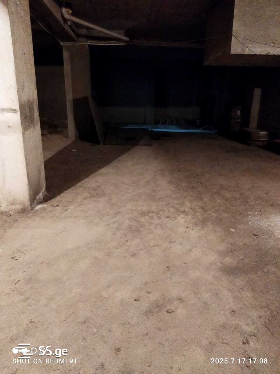 Commercial Space For Sale. Isani, 4 of 4
