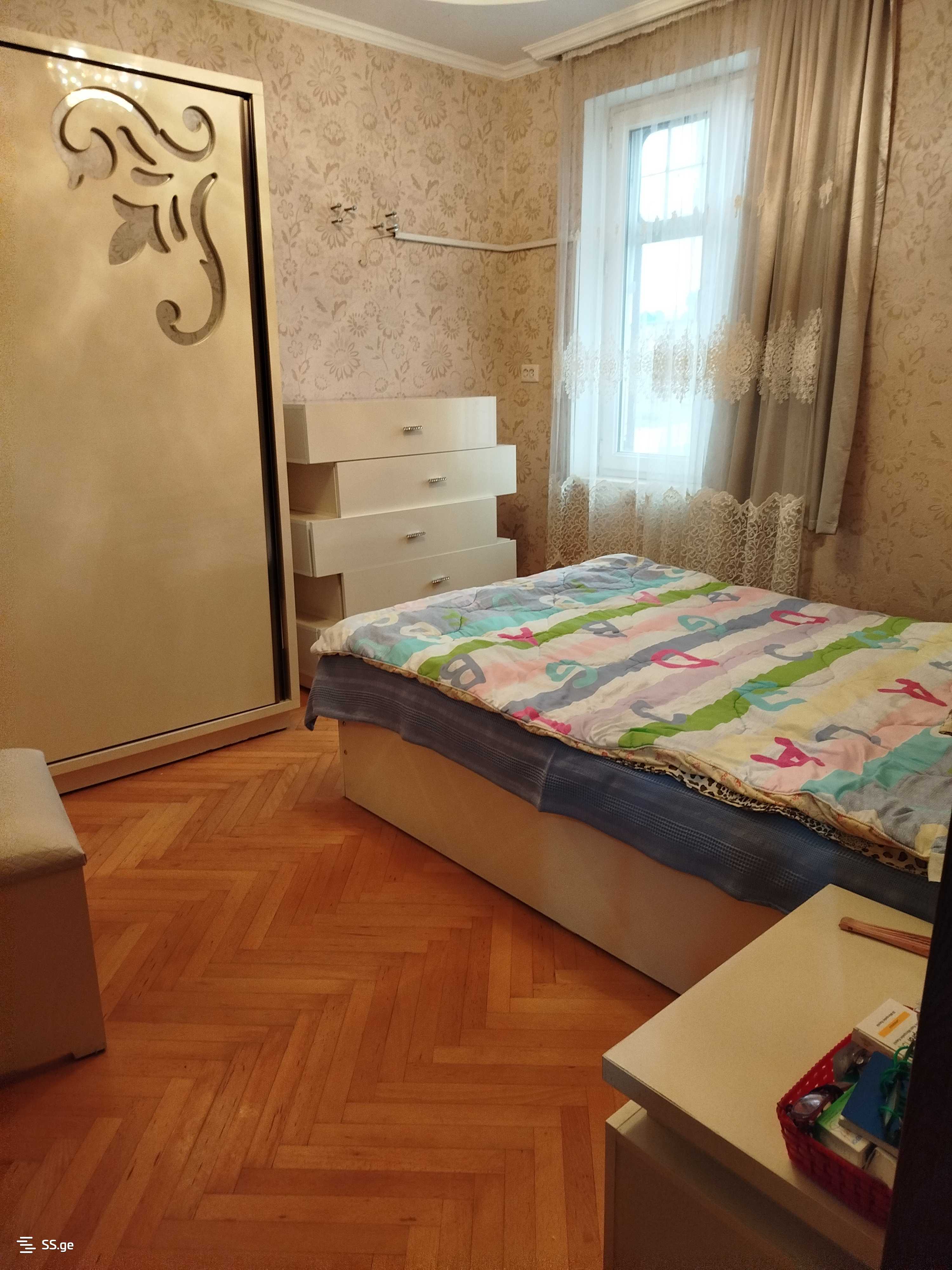 4 Room Flat For Sale view 4