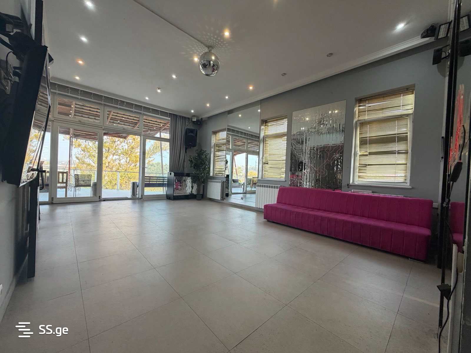7 room Private House Daily rent. Ponichala – pohled 5