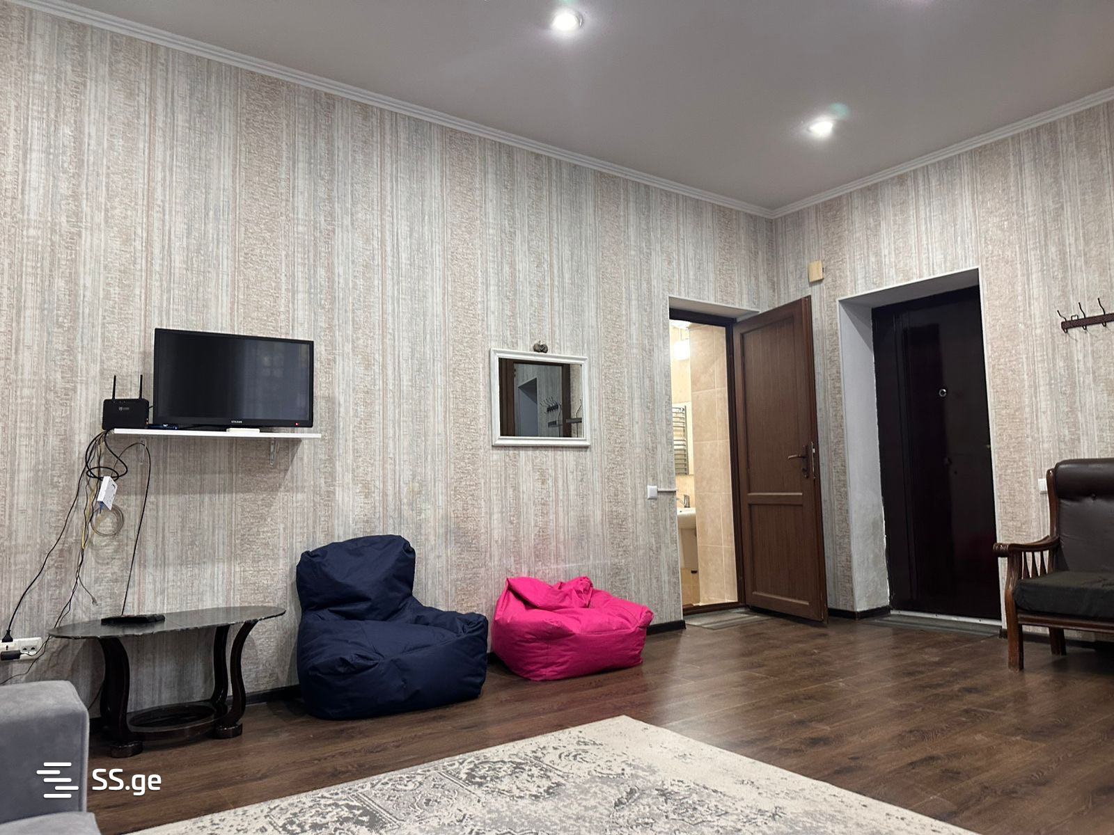 2 Room Flat Daily Rent. Vera view 6