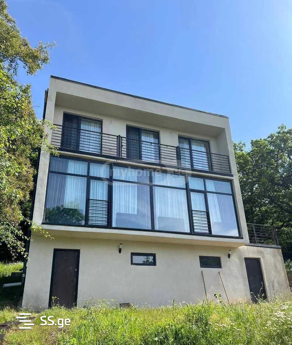 5 Room Private House For Rent. Kiketi view 2