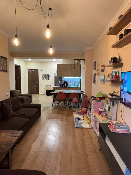 87,000 $Flat For Sale