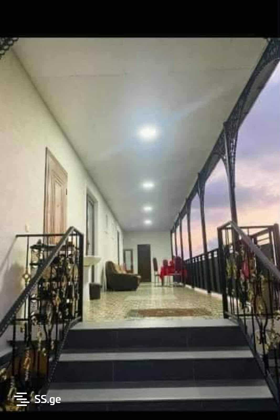 6 Room Private House For Sale view 4