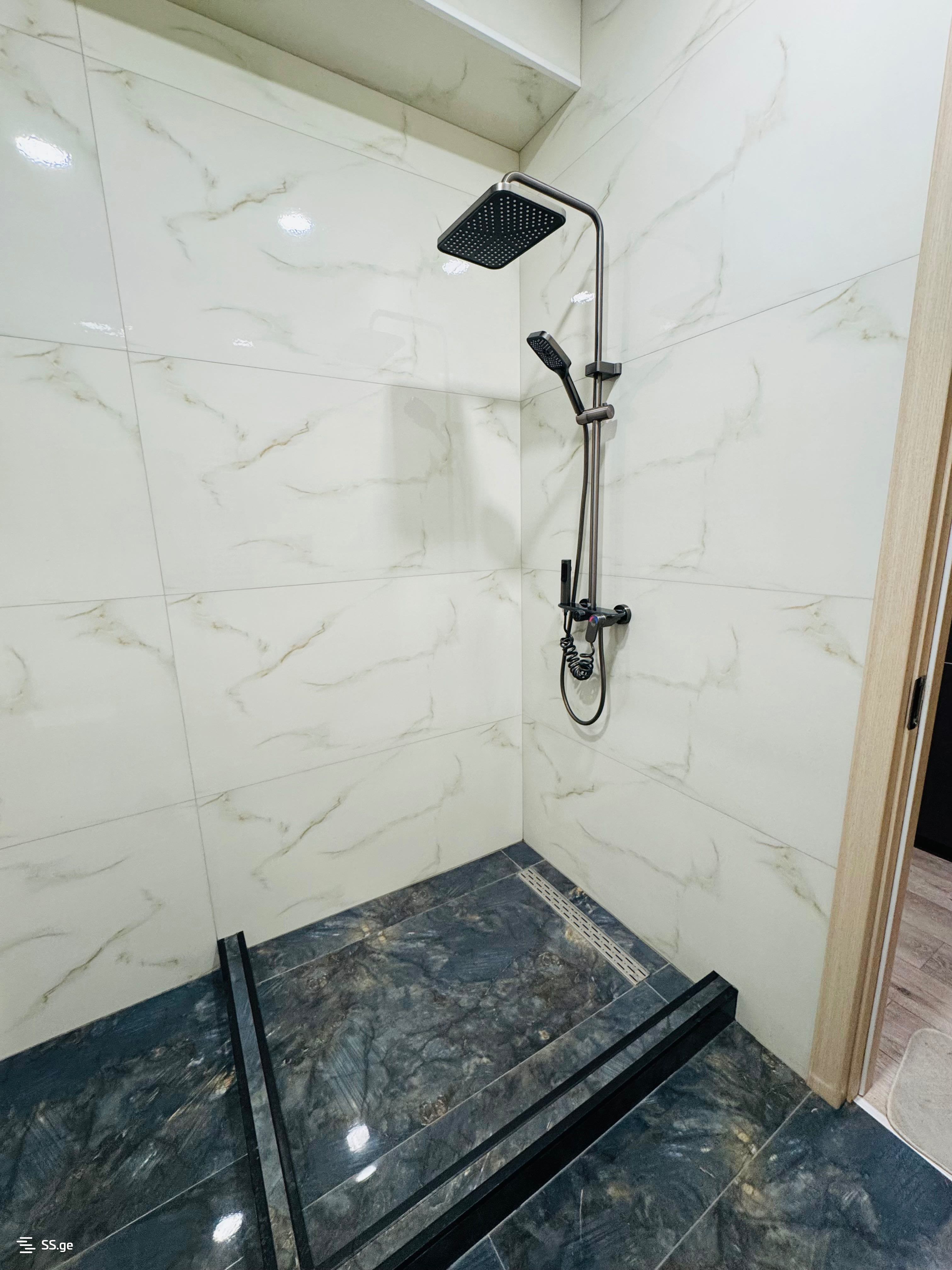 2 Room Flat Daily Rent. Rustavi view 6