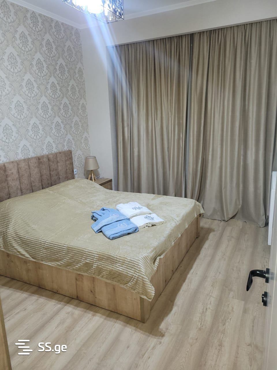 3 room Flat Daily rent. Varketili - Widok 4