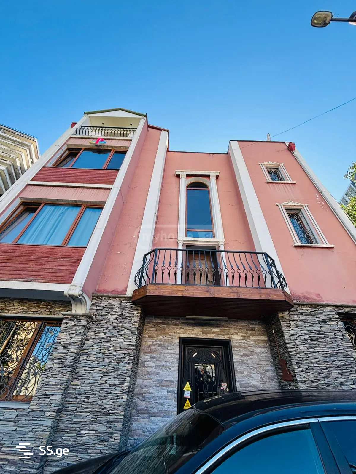 10 Room Private House For Rent. Saburtalo, 2 of 4