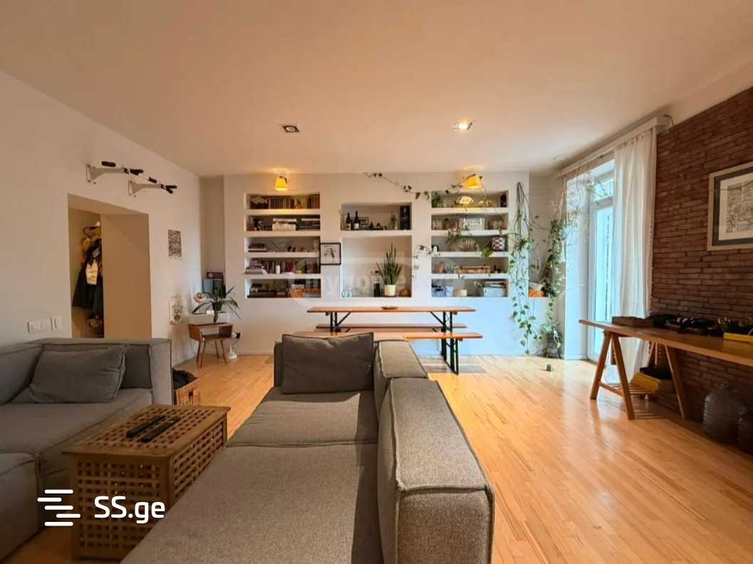3 room Flat For Rent. Mtatsminda - Widok 2