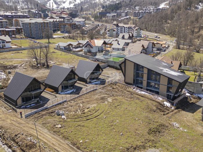 32 room Hotel For Sale. Bakuriani