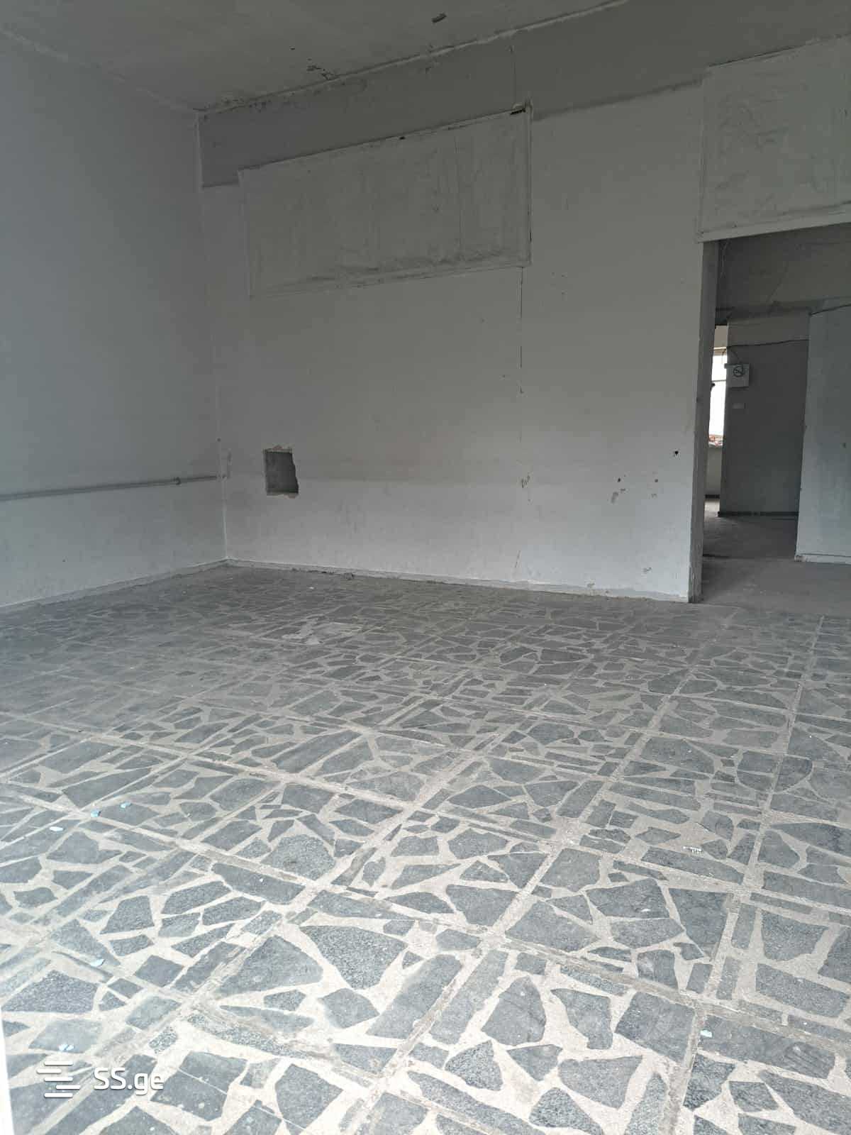 Commercial Space For Rent. Kutaisi, 1 of 4