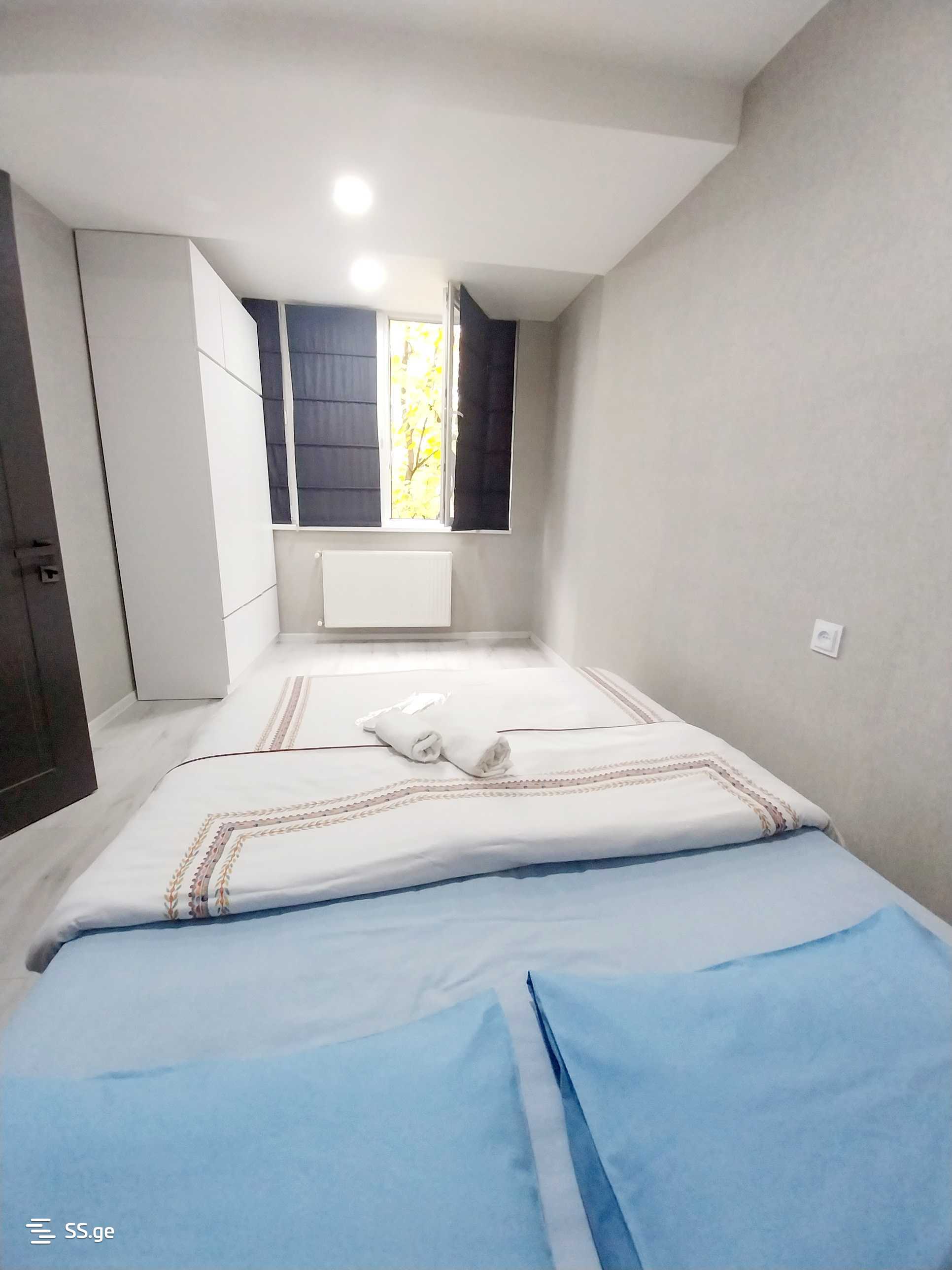 2 Room Flat Daily Rent. Digomi view 4