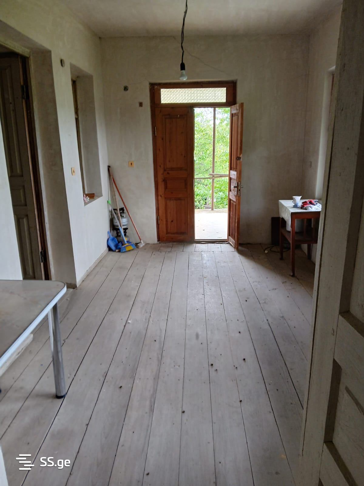 8 Room Private House For Sale view 7