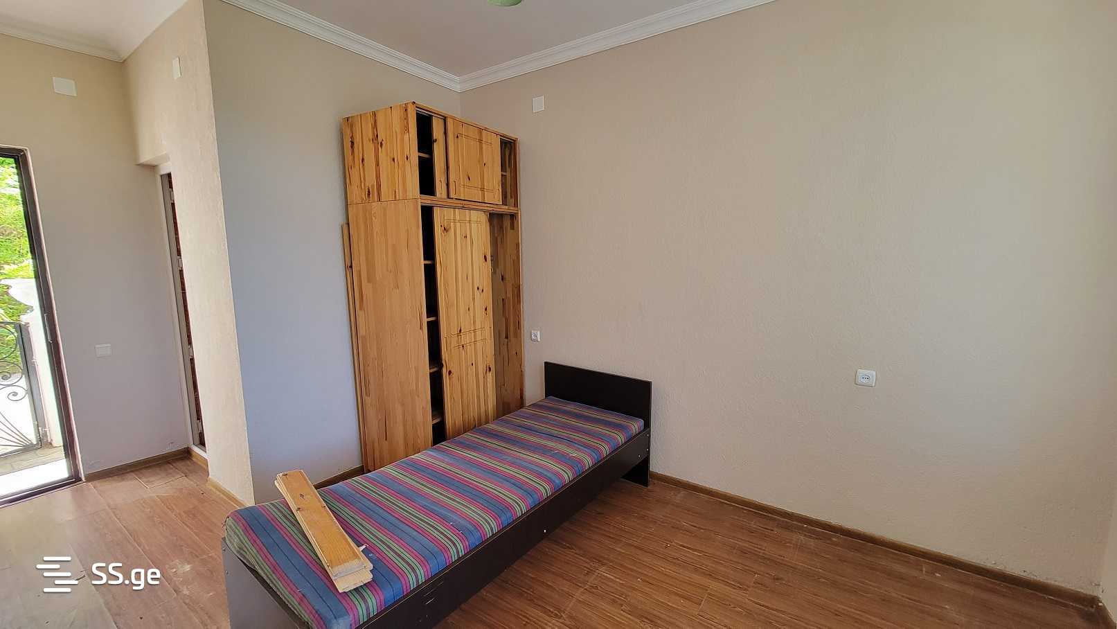 8 Room Hotel For Sale view 5