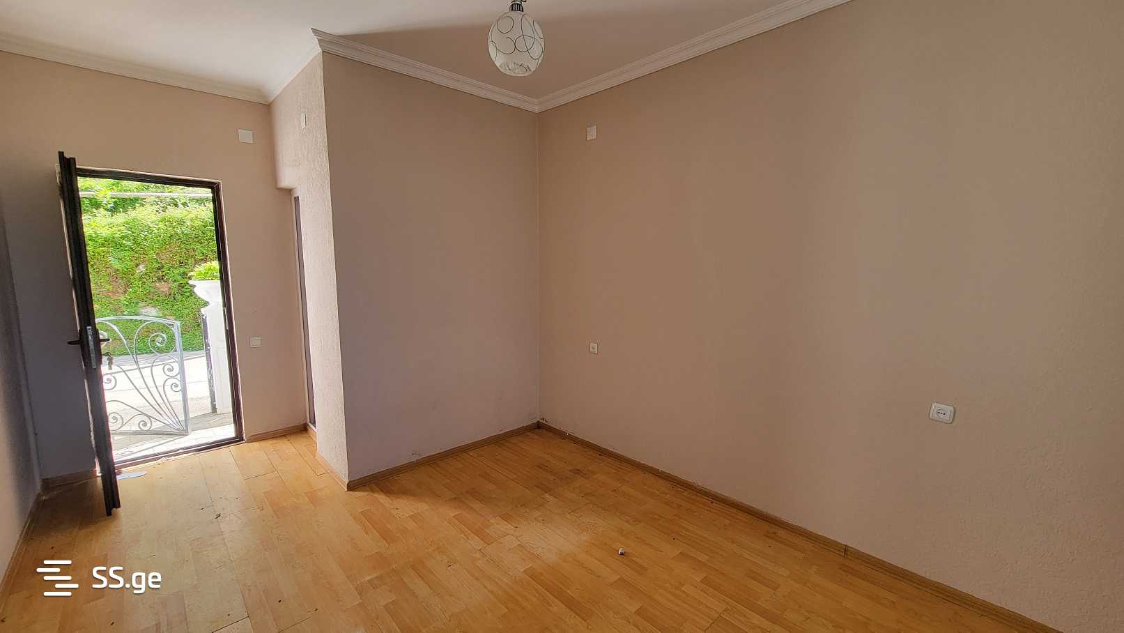 8 Room Hotel For Sale view 6