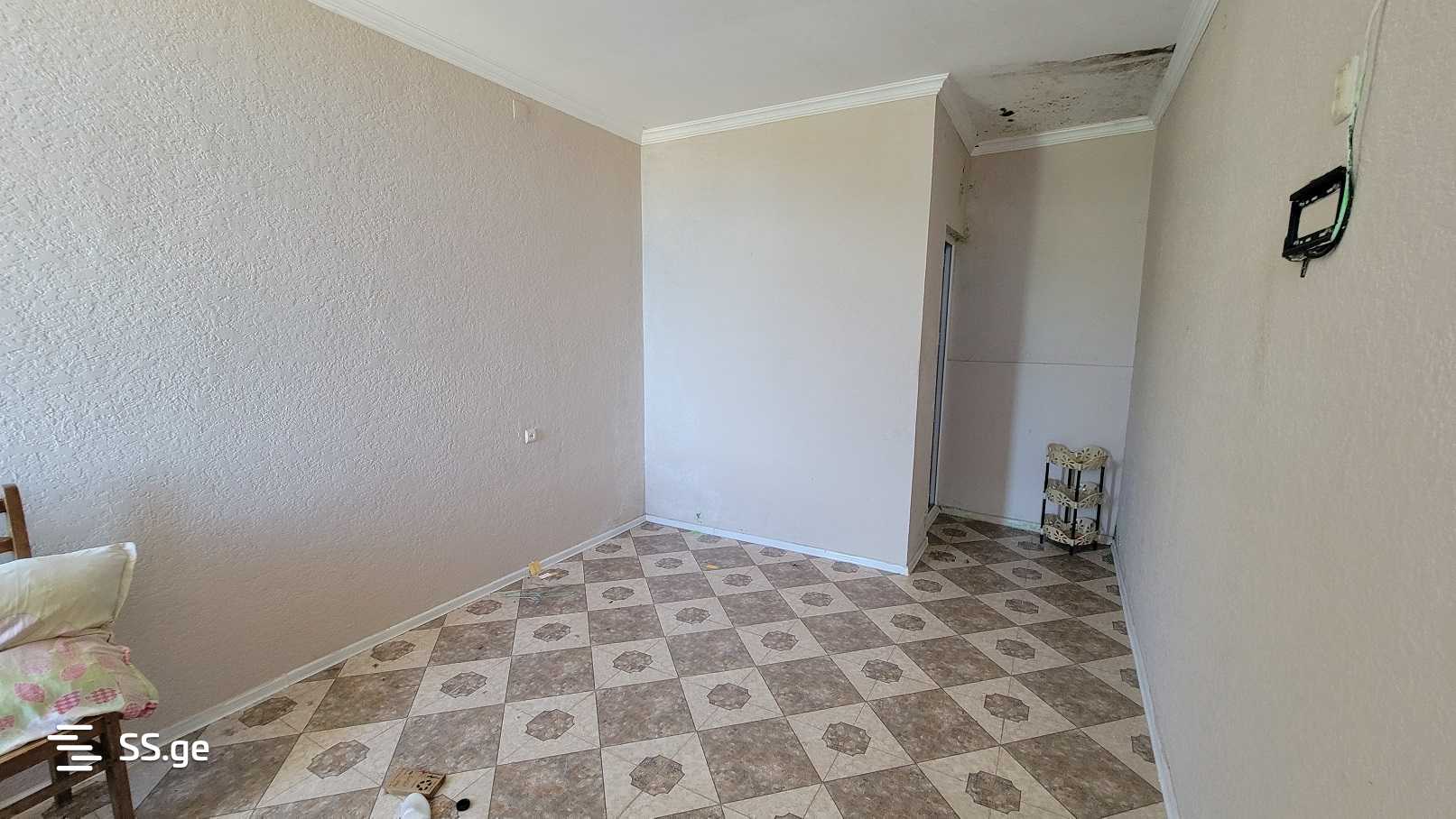 8 Room Hotel For Sale view 11