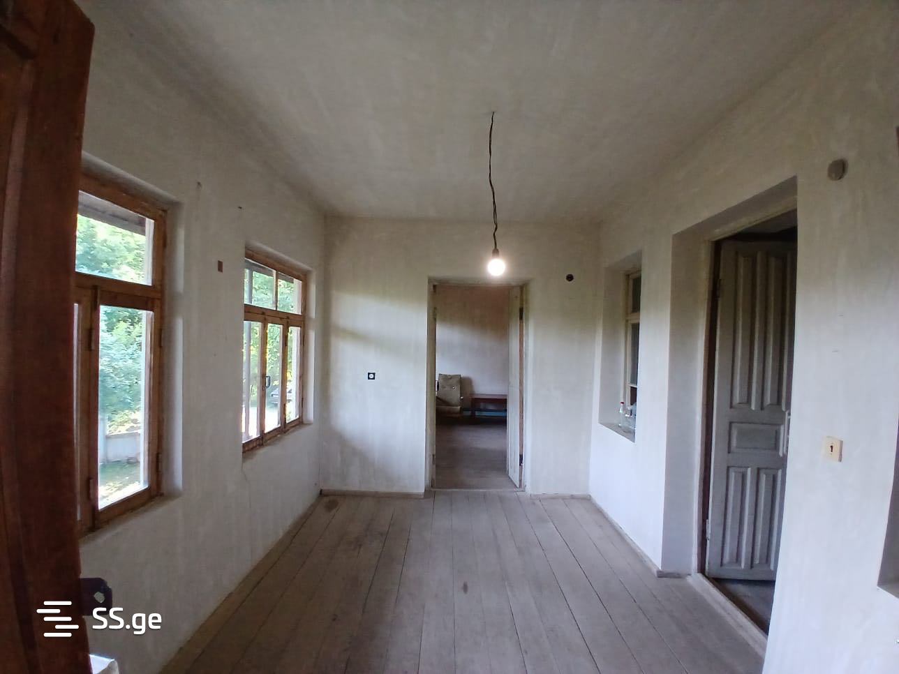 8 Room Private House For Sale view 5