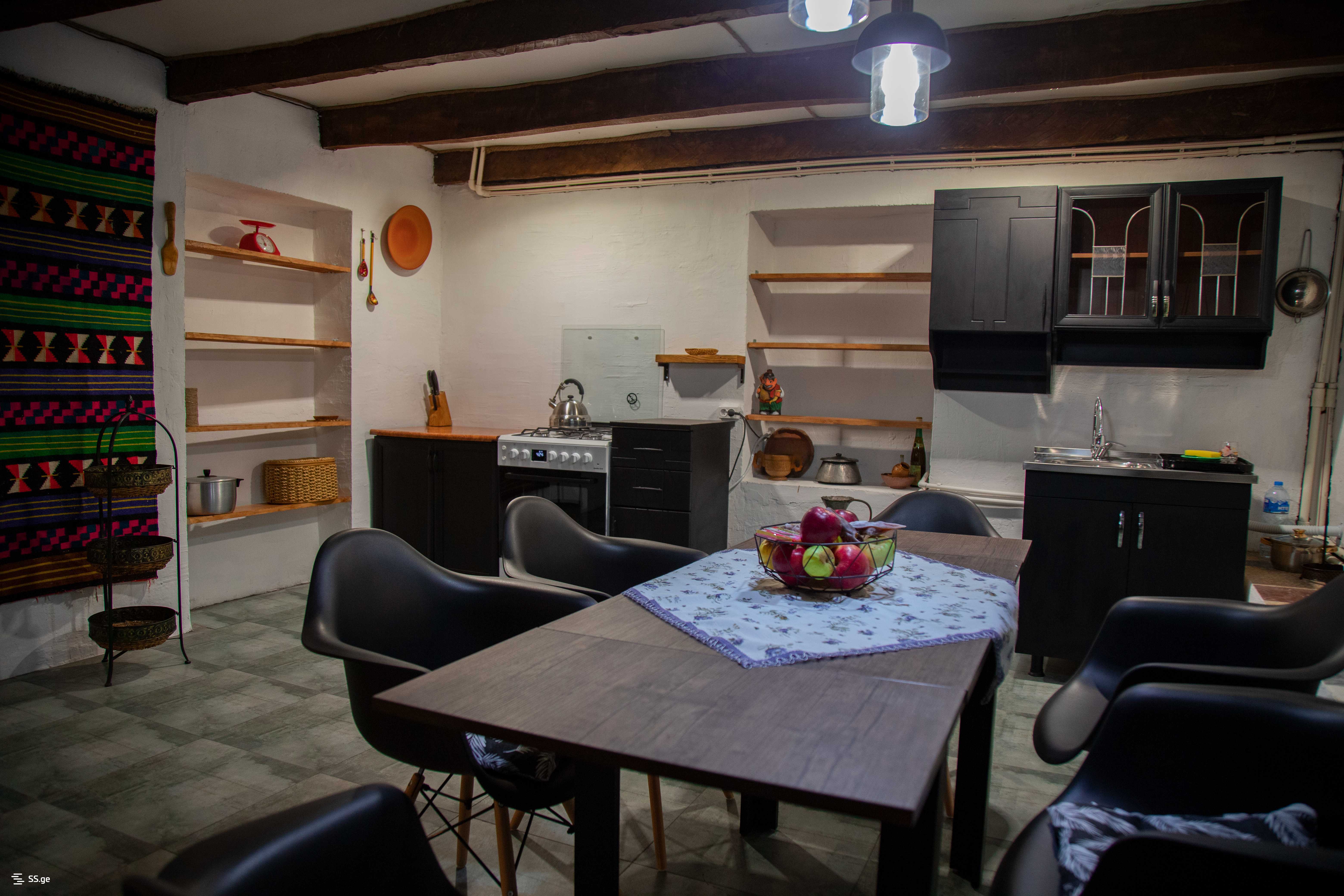 7 Room Private House For Sale view 2